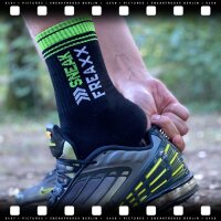 SNEAKFREAXX BIG STRIPE Socken Schwarz-Grün