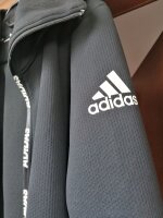 adidas Kapuzenjacke Größe S (größer ausfallend)